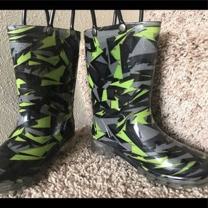 Western Chief light-up rain boots